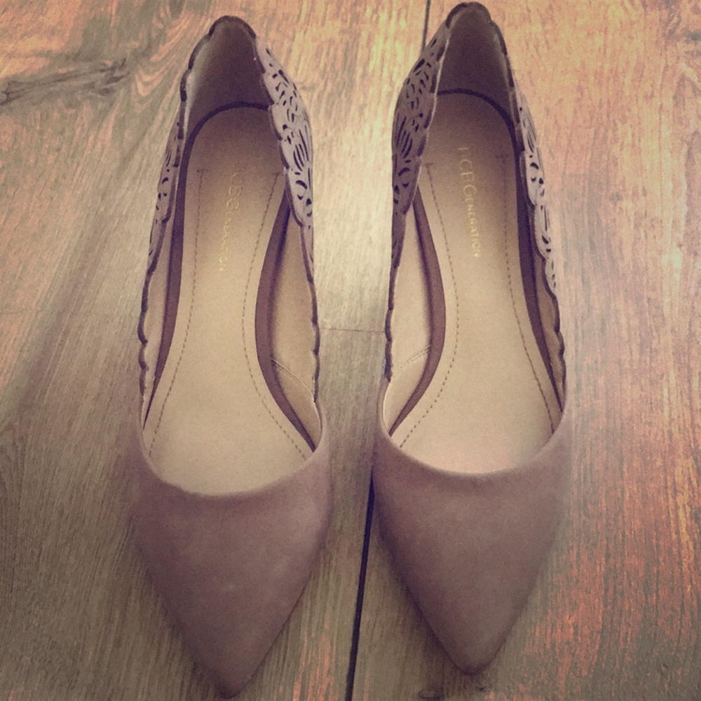 BCBG tan suede heels